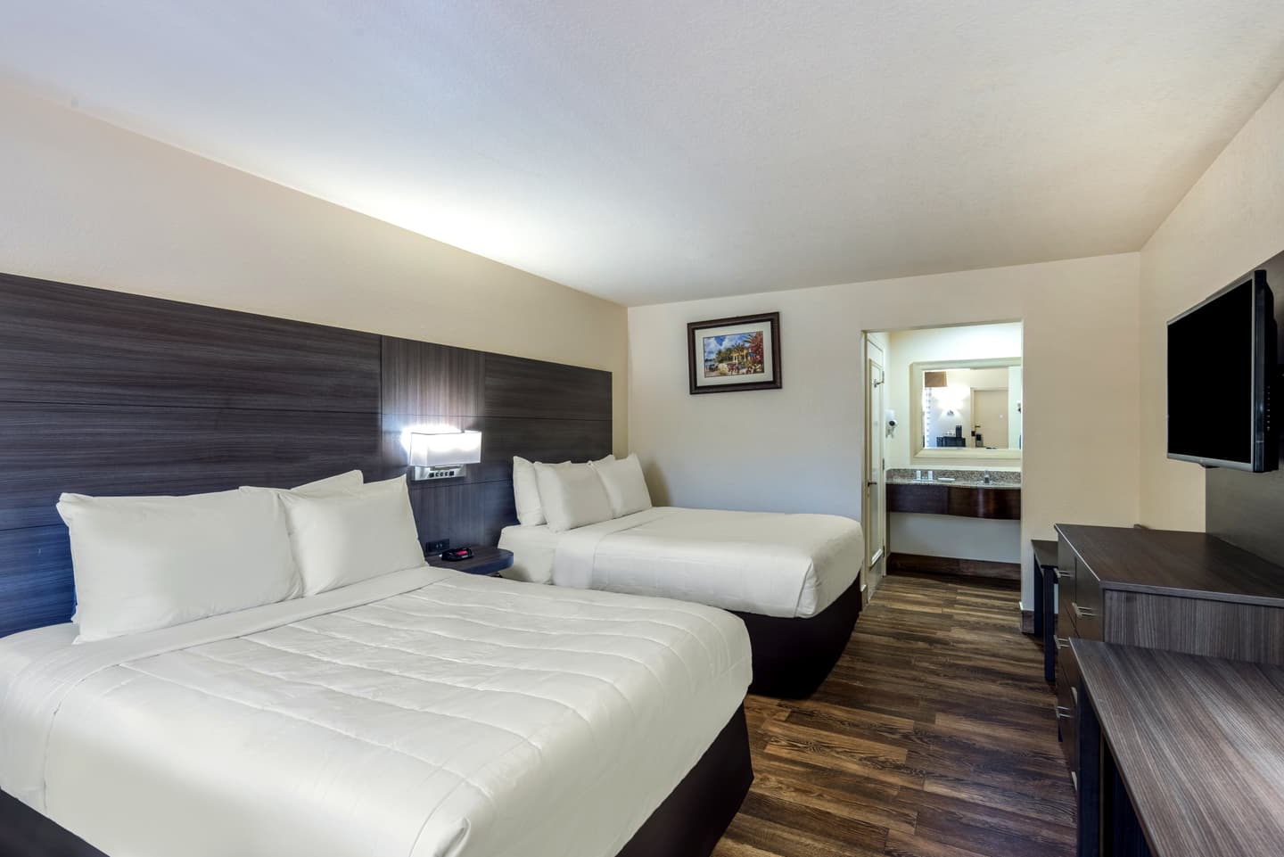 2 Queen Beds, Deluxe Room, Non-smoking at Staywell Hotel
